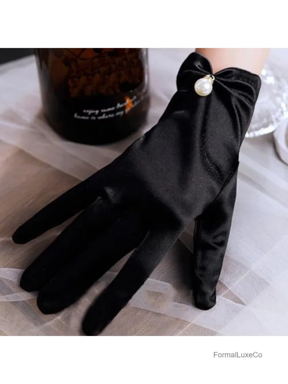 Black Velvet Short Gloves Pearl Flower Cuffs Opera Bridal